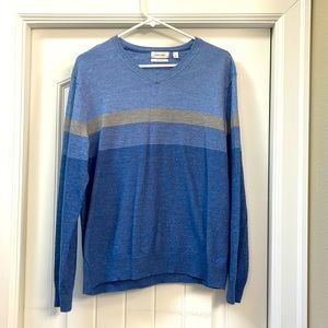 Italian yarn v-neck sweater